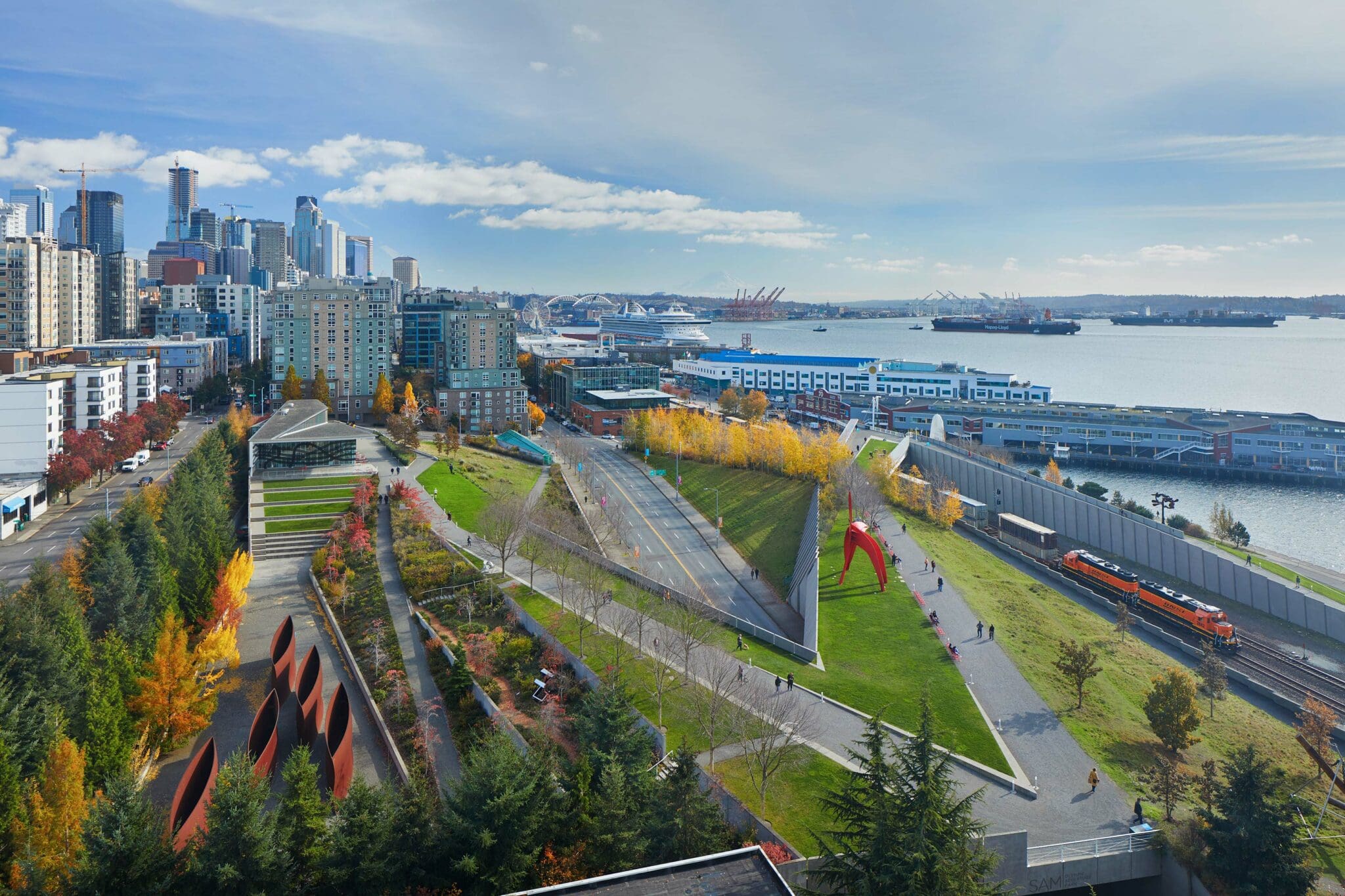 Itinerary Inspo: Seattle Waterfront Walking Tour SAM Olympic Sculpture Park © 2019 Benjamin Benschneider