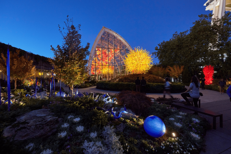 Perfect Day Trip: Seattle Itinerary For First-TImers - Chihuly Garden & Glass