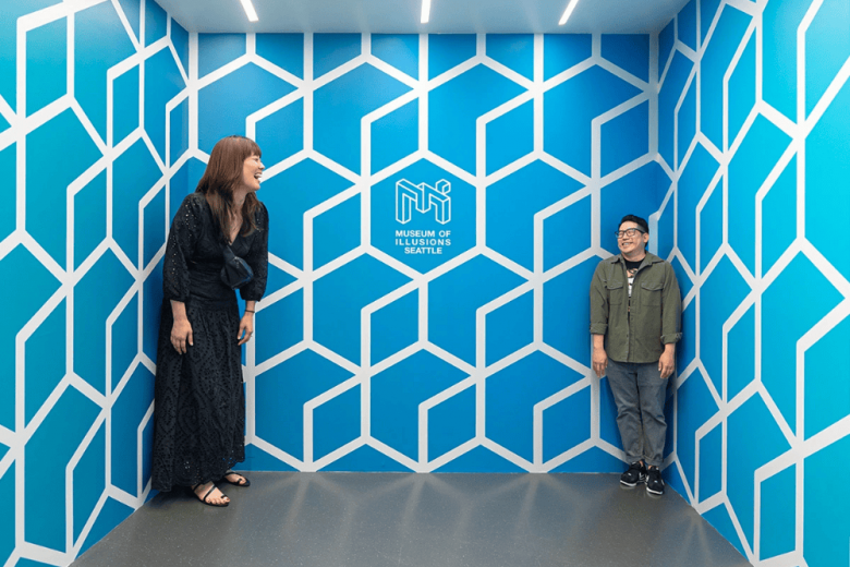 Perfect Day Trip: Seattle Itinerary For First-TImers - Museum of Illusions Seattle